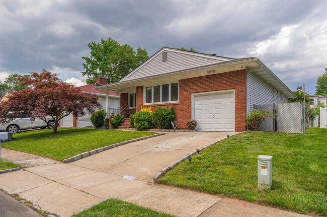 Photo - 1031 Di Antonio Dr House