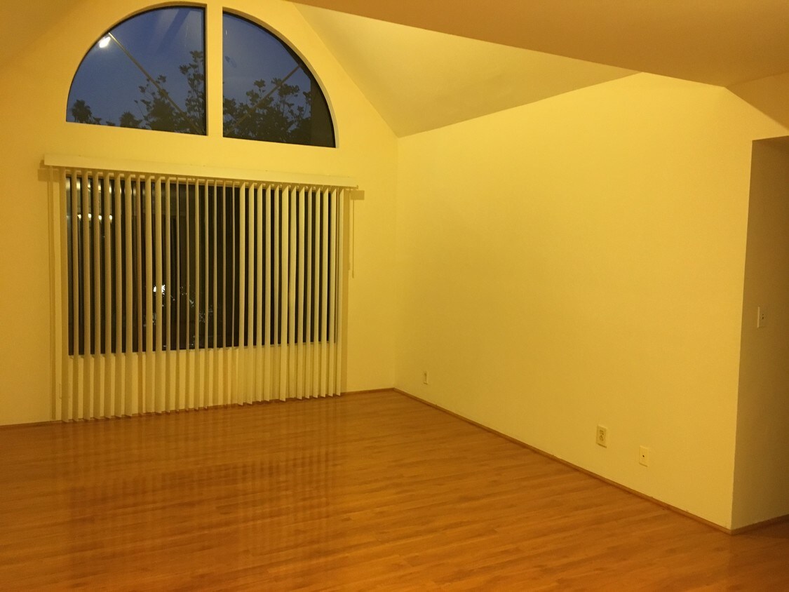 Foto principal - 720 Orange Grove Ave