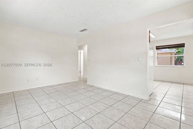 Building Photo - 872 NW 108th St