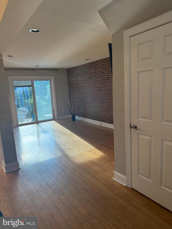 Foto del edificio - 4363 Varnum Pl NE