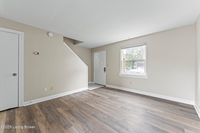 Building Photo - 1529 Anderson St