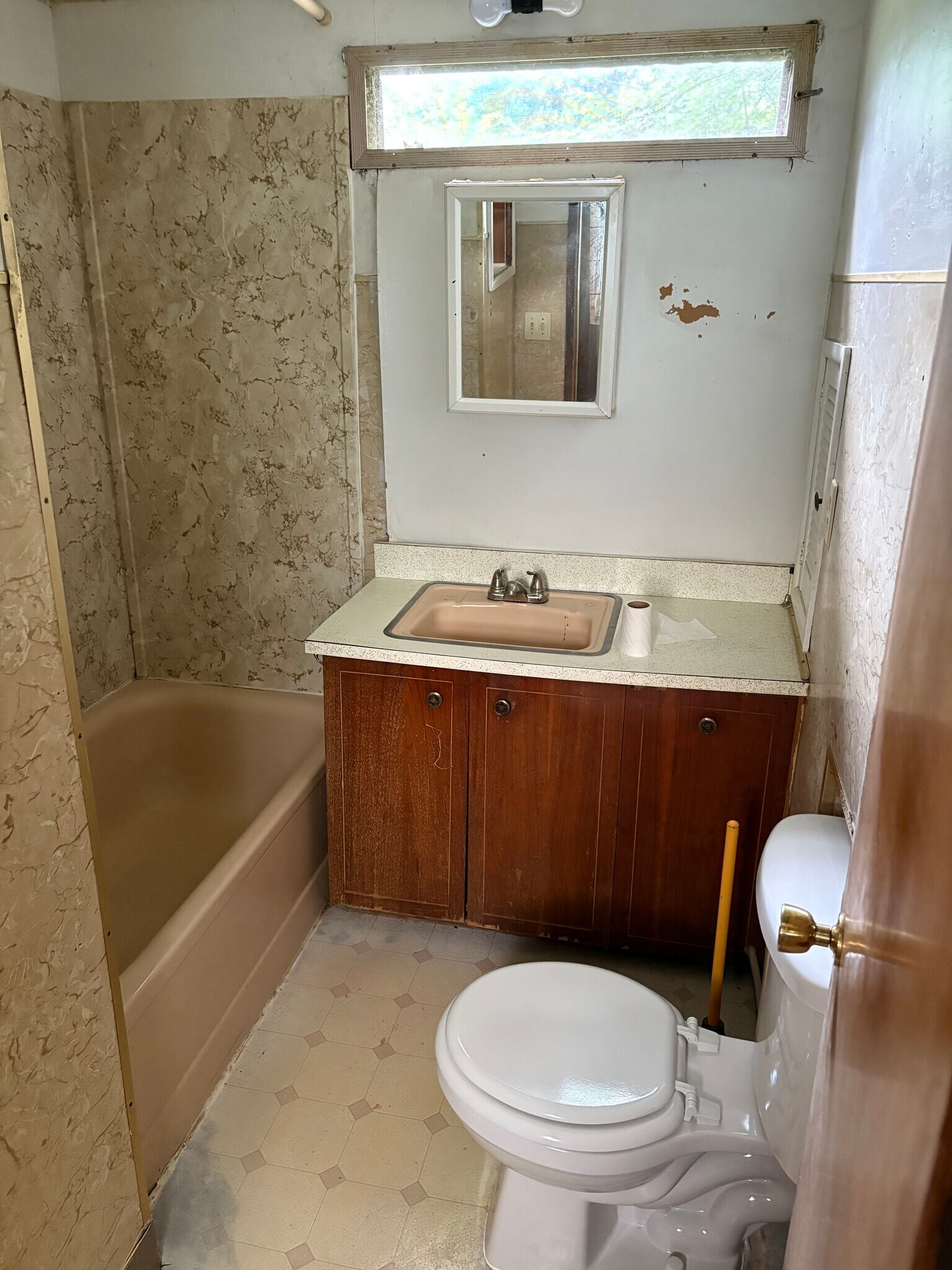 13 Electric St Seville, OH 44273 – photo 3