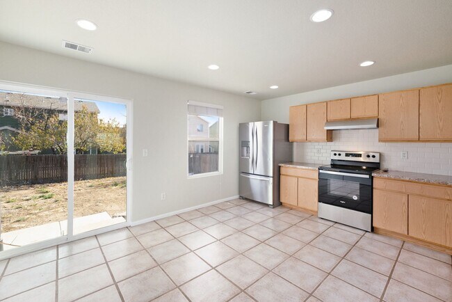 Foto del edificio - Lovely 4 Bed/2 Bath Home Available in Thornton