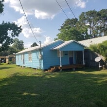 Building Photo - 914 Landry St