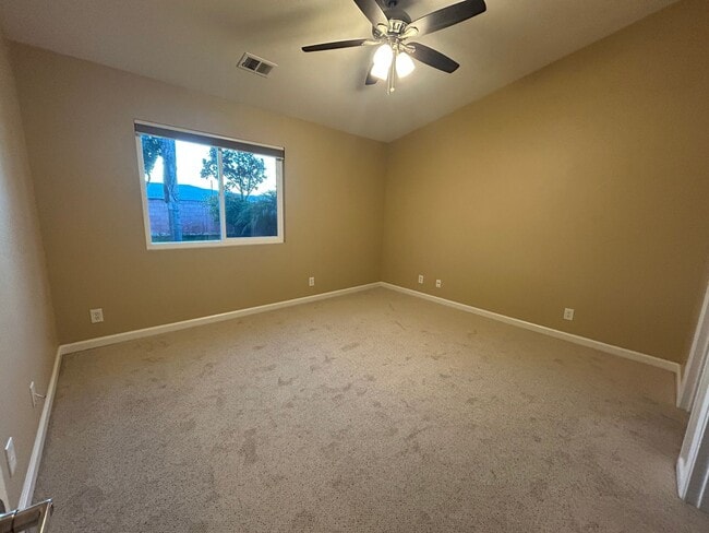 Building Photo - Great Family Home in Fantastic Hollister Neighborhood!