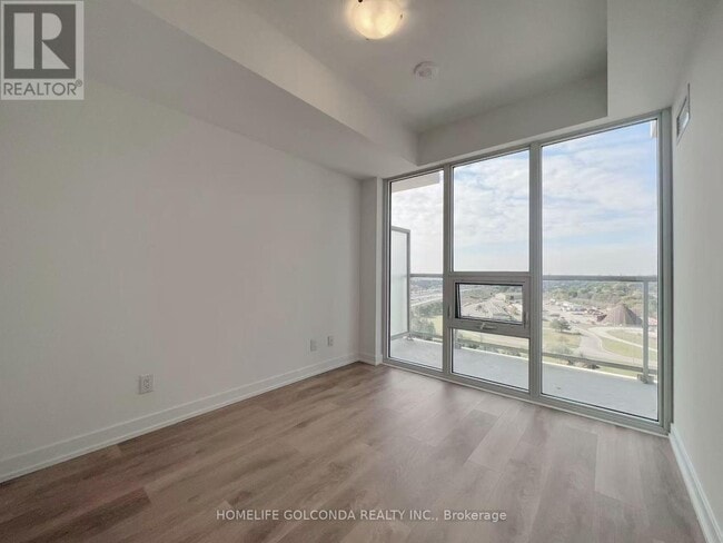 Building Photo - 2033 Kennedy Rd