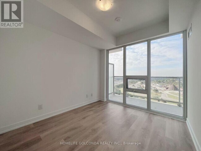 Photo du bâtiment - 2033 Kennedy Rd