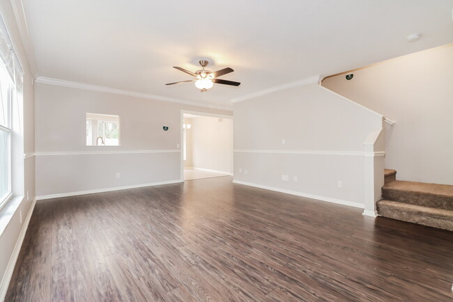 Building Photo - 8541 Hawbuck St
