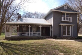 Building Photo - 1601 Co Rd 491