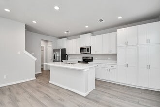 Building Photo - 23823 Cumberland Ridge Dr