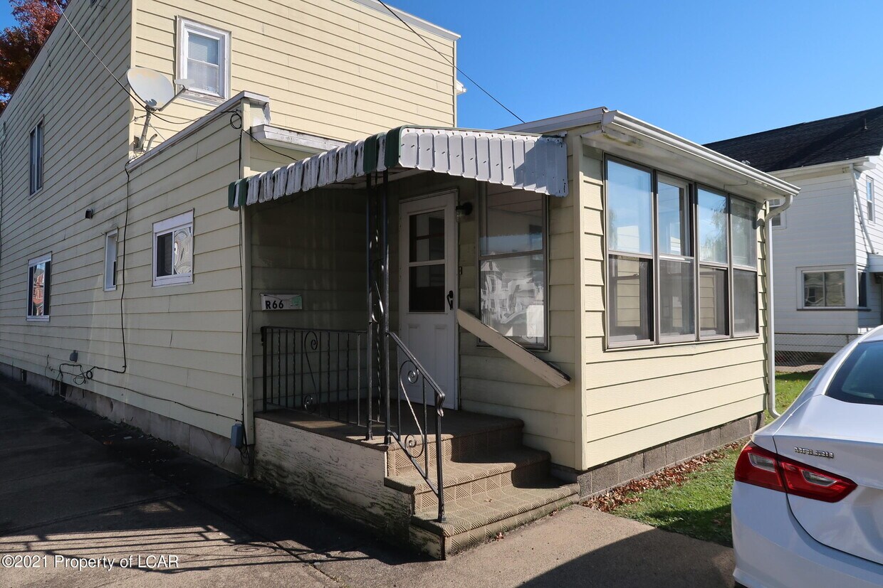 Primary Photo - 66 W Dorrance St