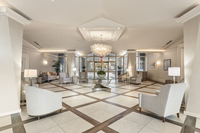 Foto del edificio - 2100 St Charles Ave