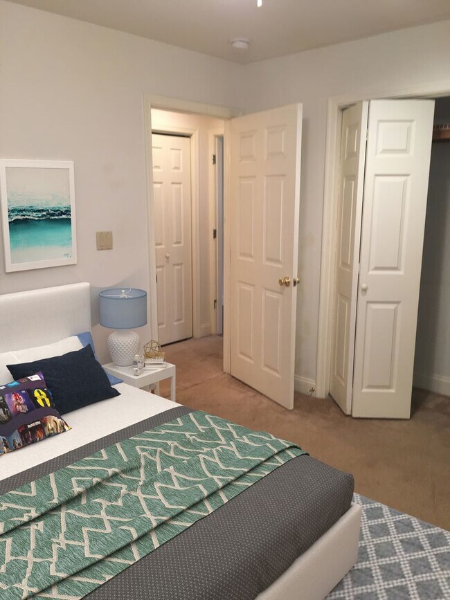 Foto del edificio - 1 Bed / 1 Bath Unit - Prime Location!
