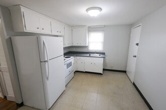 Building Photo - 12 Essex St