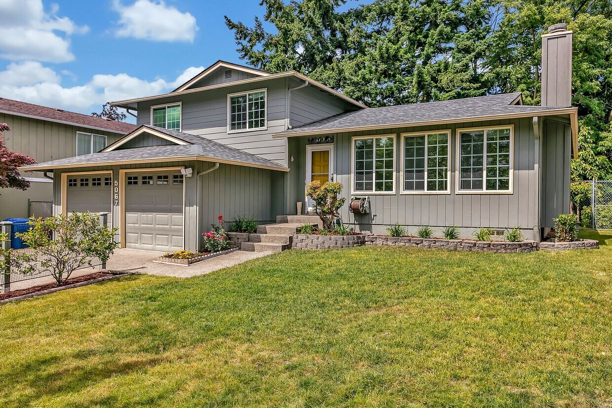 Foto principal - 3-bedroom, 1.5-bathroom home in Tacoma, WA