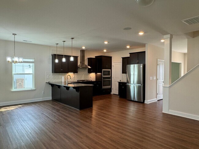 Foto del edificio - Spacious 4BR 3BA home in Northern Greensboro