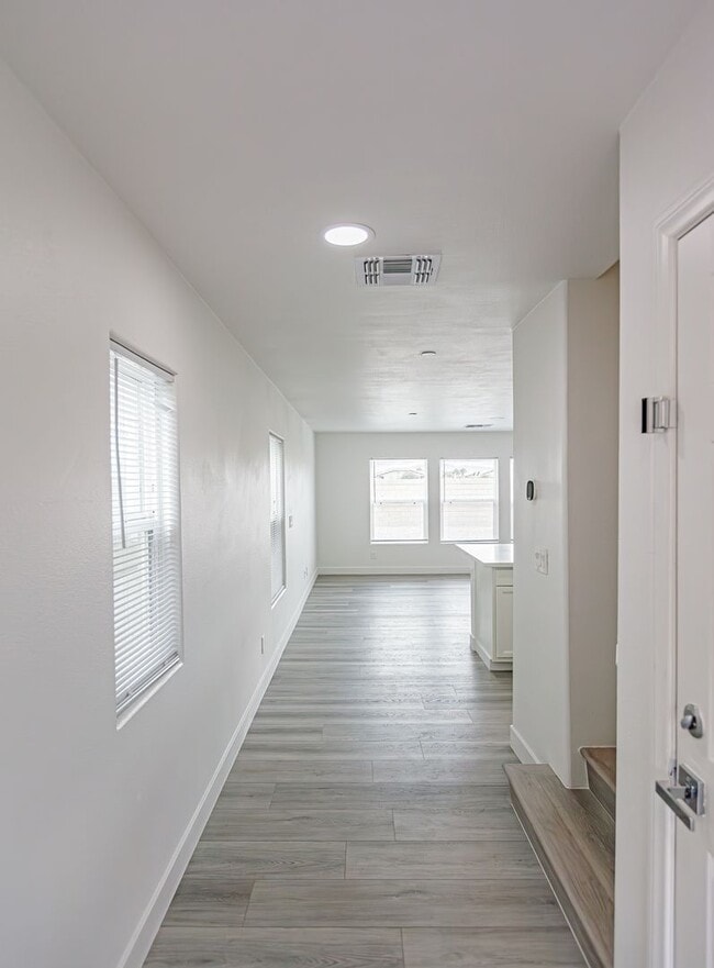 Foto del edificio - Beautiful 2-story home in a gated community