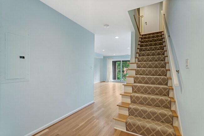 Building Photo - 1715 15th St NW