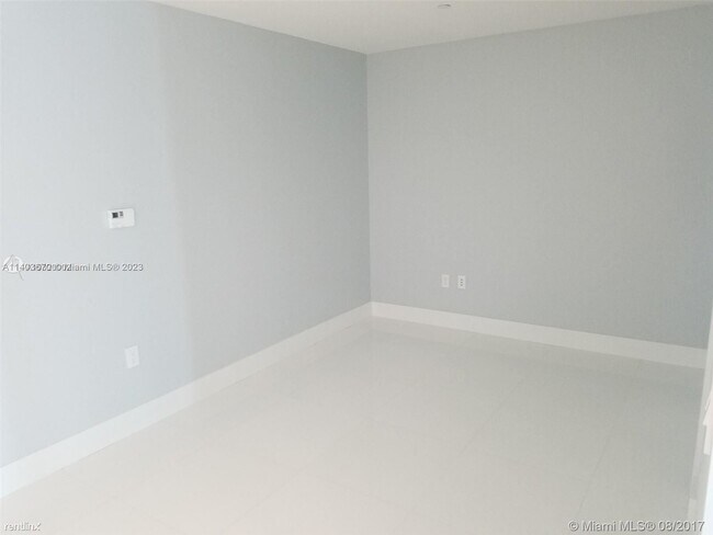 Foto del edificio - 2 br, 2 bath Condo - 1300 S Miami Ave Unit...