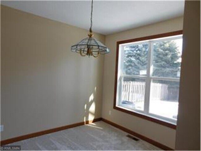 Building Photo - 967 Earley Lake Curve