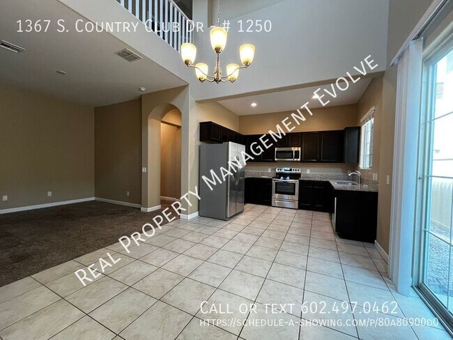 Foto del edificio - FREE RENT FOR AUGUST!! Beautiful Townhome ...