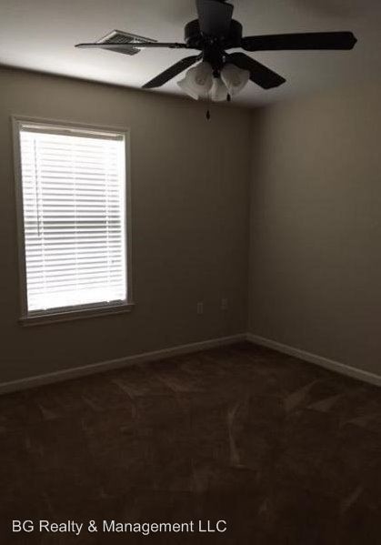 Building Photo - 3 br, 2 bath House - 225 Country Living Dr