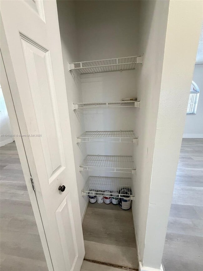 Building Photo - 3375 W 76th St