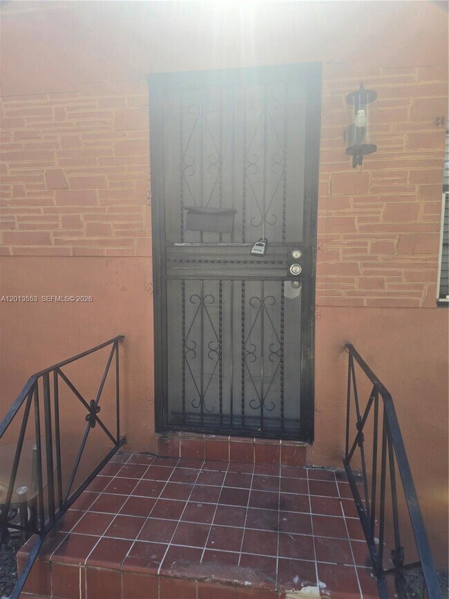 Building Photo - 210 NW 69th St