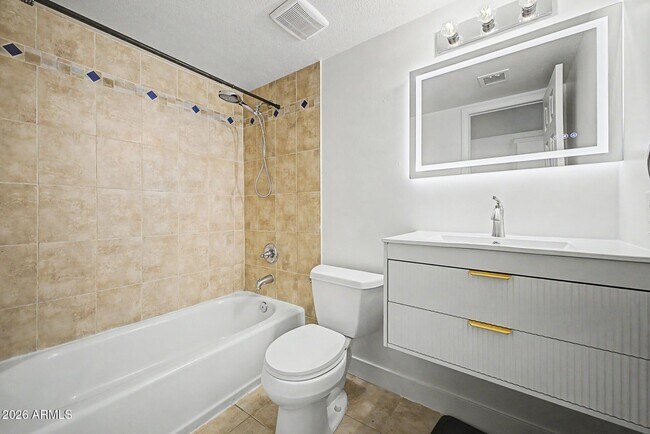 Foto del edificio - 4170 N 81st St