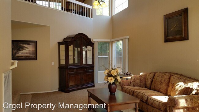 Building Photo - 4 br, 2.5 bath House - 156 River Rock Court