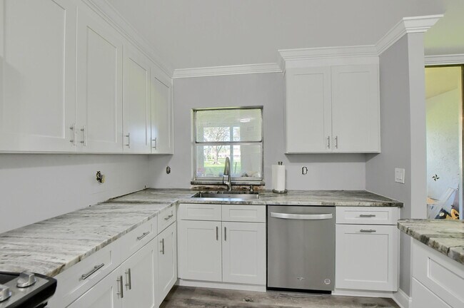 Foto del edificio - 17 Willowbrook Ln