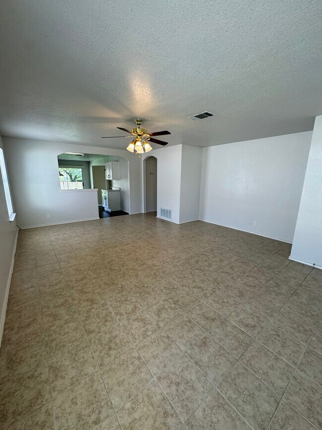 Foto del edificio - 1404 Carriage Hills Trl