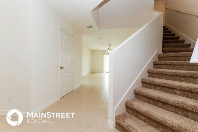 Building Photo - 2215 Caspian Dr