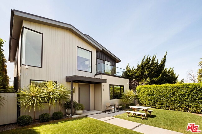 Foto del edificio - 2137 Glyndon Ave