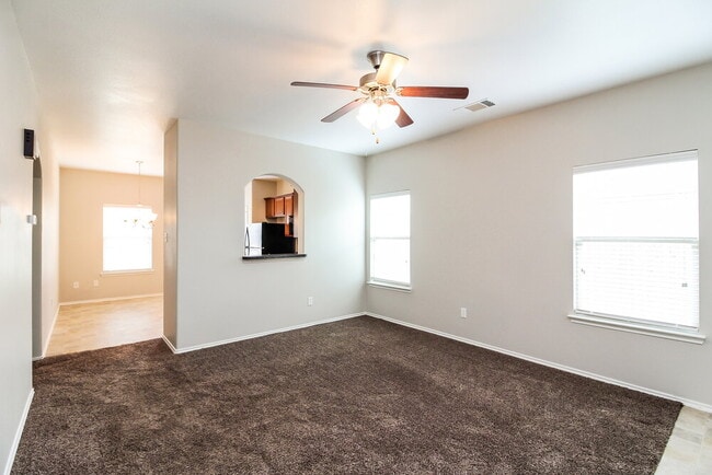 Building Photo - 2005 Blakehill Dr