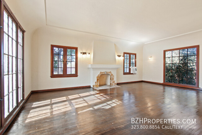 Building Photo - 1462 1/2 S Holt Ave-1462