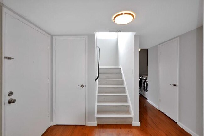 Foto del edificio - 3 bedroom in Foster City CA 94404