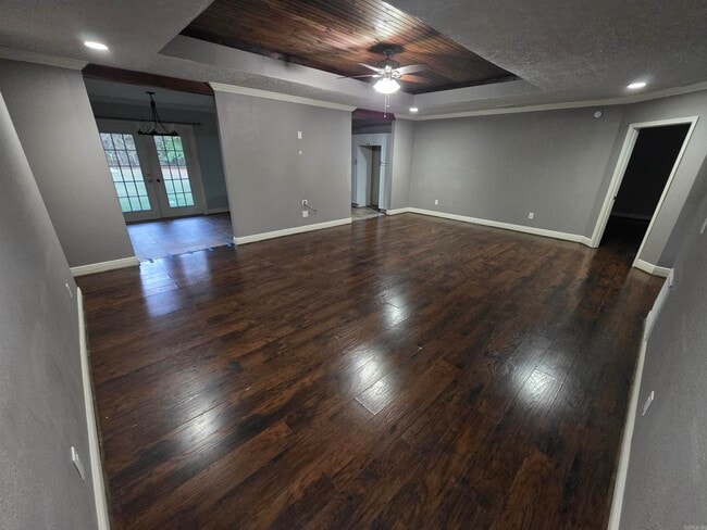 Building Photo - 285 Pine Valley Rd