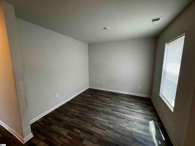 Building Photo - 681 Tacoma Trl