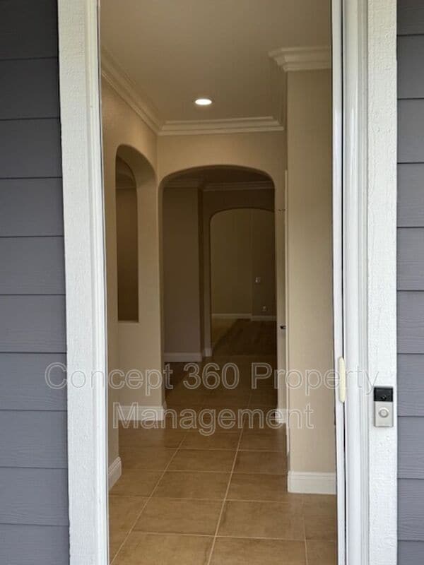Building Photo - 1514 Voyager Dr