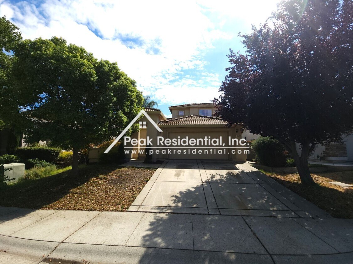 Foto principal - Very Nice North Natomas 3bd/2.5ba With 2 C...