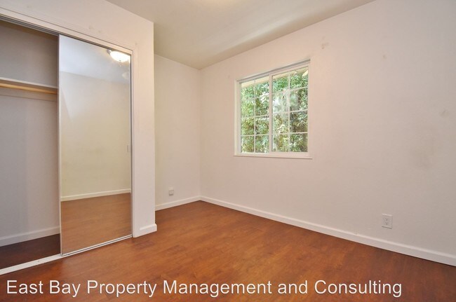 Building Photo - 2105 Hartnell St