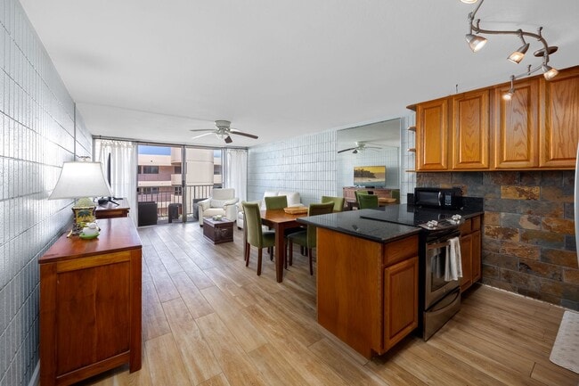 Building Photo - Mokuleia Sands #501 – Furnished 1BR/1BA | Ocean Views | Available Now