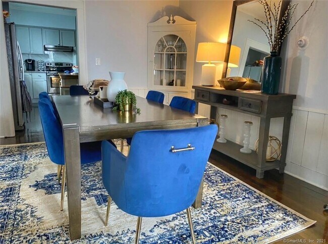 Foto del edificio - 182 Hughes Ave