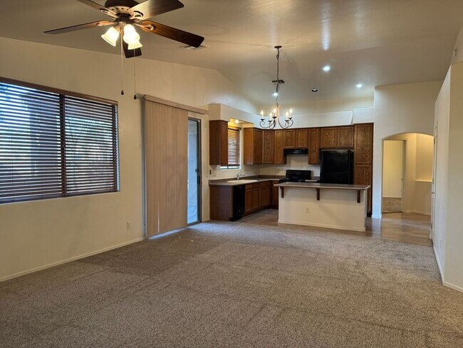 Foto del edificio - 11569 N Kriscott Ct