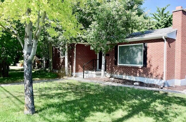 Foto del edificio - 2825 Connor St