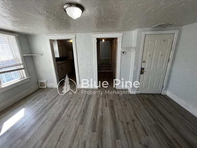 Foto del edificio - 252 N Shilling Ave