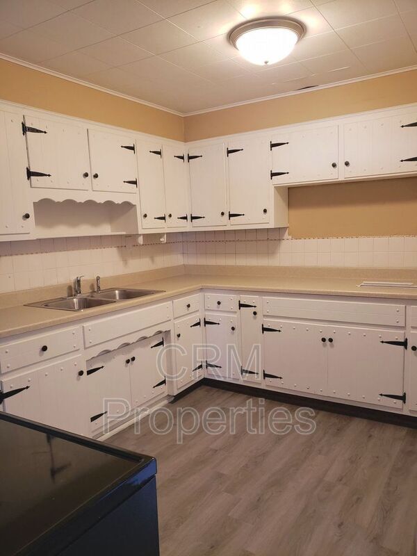 135 S Wildridge Dr, Kokomo, IN 46901 House Rental in Kokomo, IN