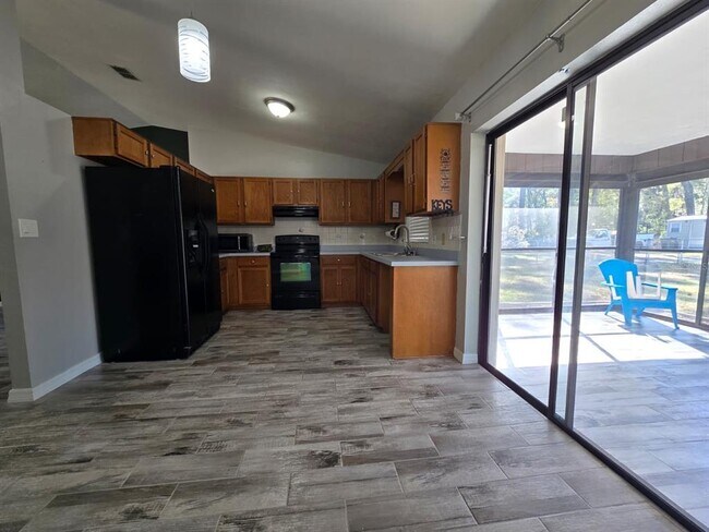 Foto del edificio - 2606 NE 22nd Ave