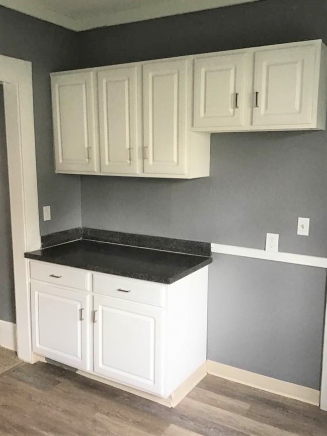 Building Photo - Updated Smart Home - Self-Showing TODAY!
